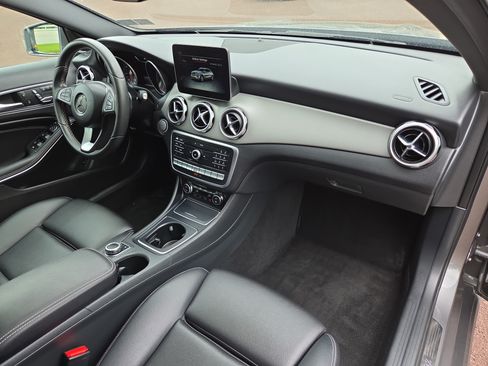 Used 2018 Mercedes-Benz GLA 250 4MATIC image 18