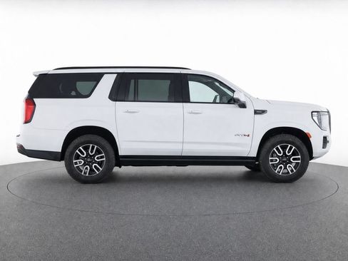 Used 2023 GMC Yukon XL AT4 w/ Technology Package AWD/4WD image 8