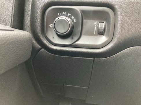 Used 2022 RAM 3500 Tradesman image 16