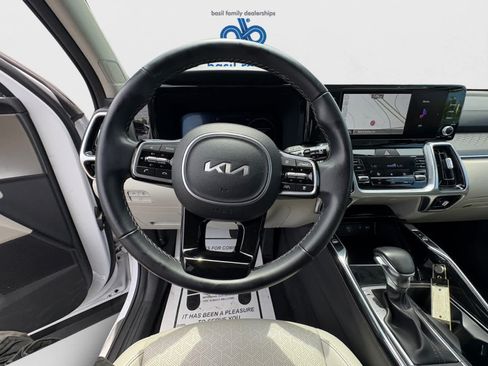 Used 2023 Kia Sorento SX AWD/4WD image 15