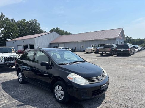 Used 2011 Nissan Versa Sedan FWD image 5