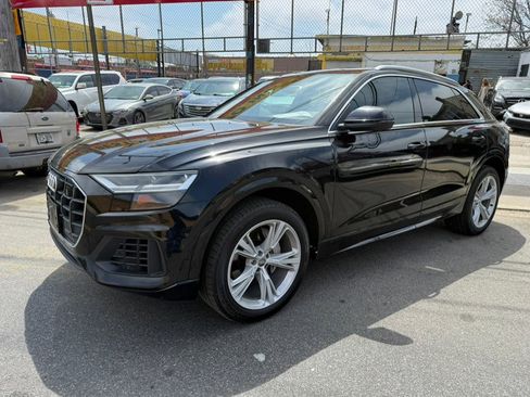 Used 2019 Audi Q8 Premium Plus w/ Premium Plus AWD/4WD image 3