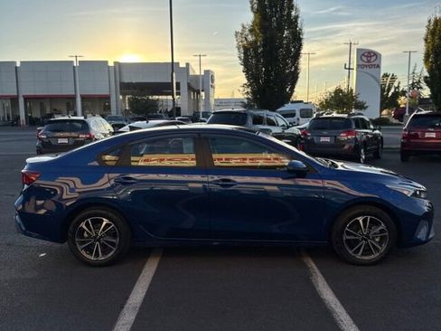 Used 2023 Kia Forte LXS w/ LXS Technology Package image 5