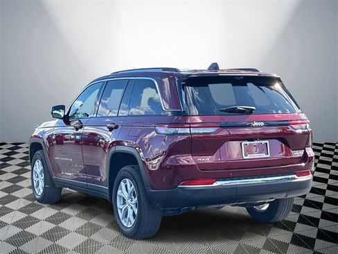 Used 2023 Jeep Grand Cherokee Limited w/ Luxury Tech Group II image 2
