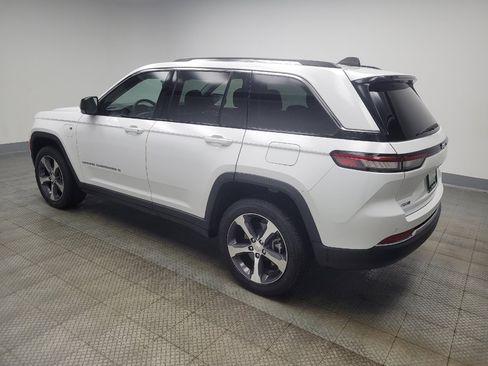Used 2023 Jeep Grand Cherokee 4WD 4xe image 3