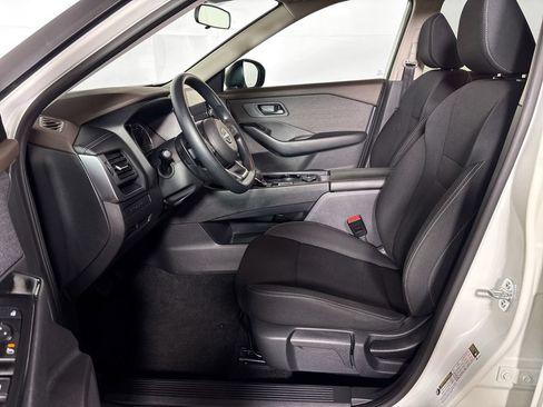 Used 2023 Nissan Rogue S AWD/4WD image 11