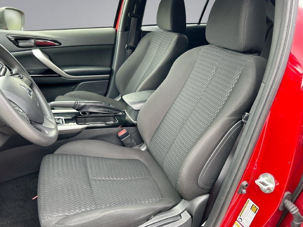 Used 2024 Mitsubishi Eclipse Cross LE AWD/4WD image 11