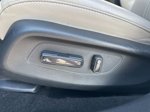 Used 2025 Honda HR-V EX-L image 17