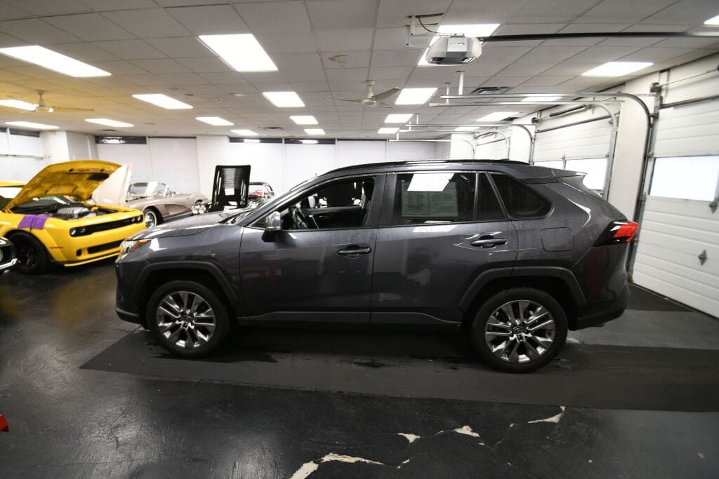 Used 2023 Toyota RAV4 XLE Premium AWD/4WD image 4