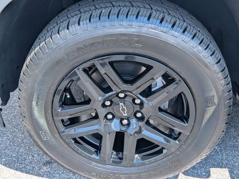 Used 2024 Chevrolet Silverado 1500 Custom RWD image 11
