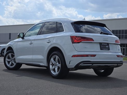 Certified 2023 Audi Q5 2.0T Premium w/ Convenience Package AWD/4WD image 5