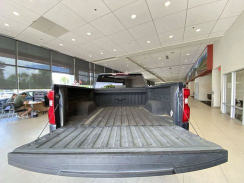Used 2021 Chevrolet Silverado 1500 LT Trail Boss w/ Convenience Package II AWD/4WD image 25