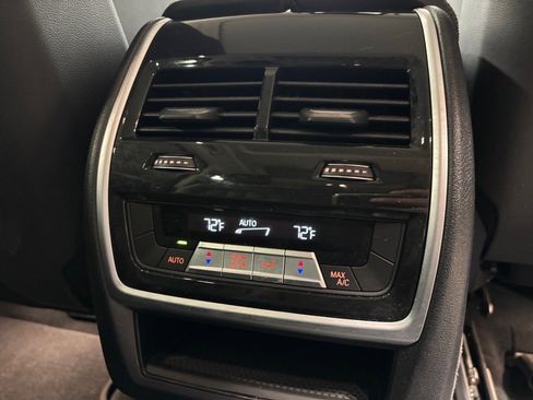 Used 2023 BMW X7 xDrive40i image 38