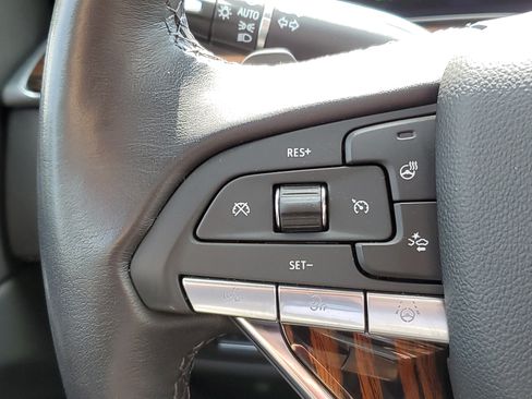 Used 2023 Cadillac Escalade Premium Luxury w/ Performance Package AWD/4WD image 13