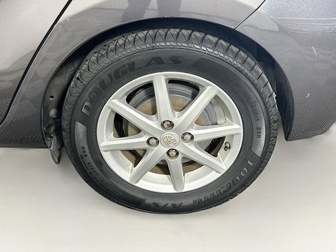 Used 2014 Toyota Prius C Three image 11