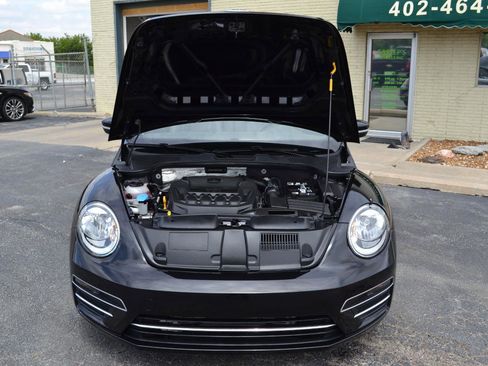 Used 2019 Volkswagen Beetle 2.0T S FWD image 30