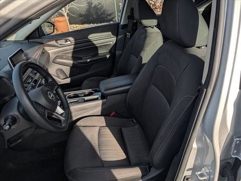 Used 2024 Nissan Altima 2.5 SV image 26