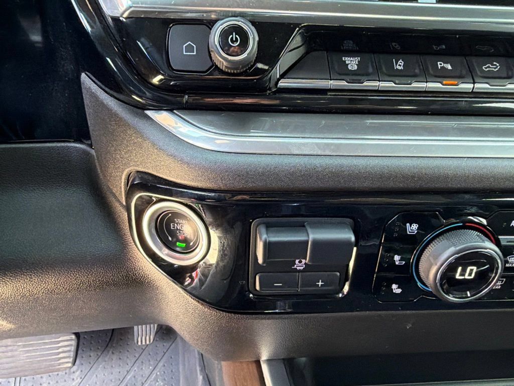 Used 2024 Chevrolet Silverado 3500 High Country w/ Technology Package AWD/4WD image 56