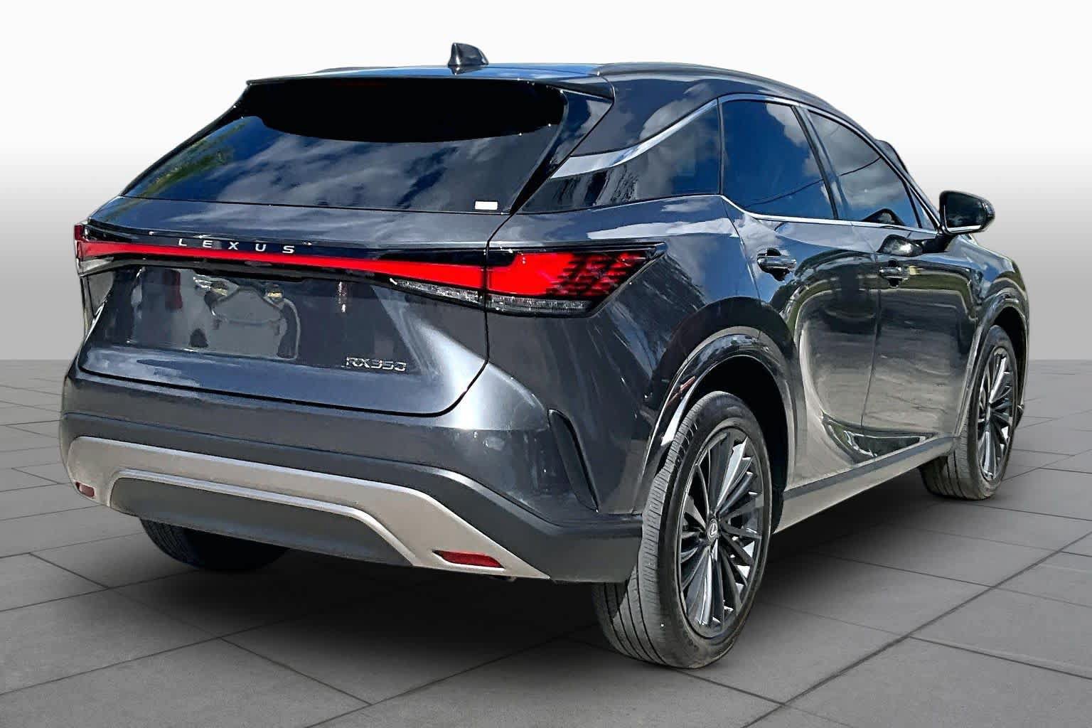 Used 2025 Lexus RX 350 Premium w/ Convenience Package FWD image 13