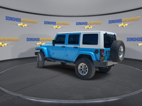 Used 2017 Jeep Wrangler Unlimited Sahara w/ Quick Order Package 24E Chief AWD/4WD image 9