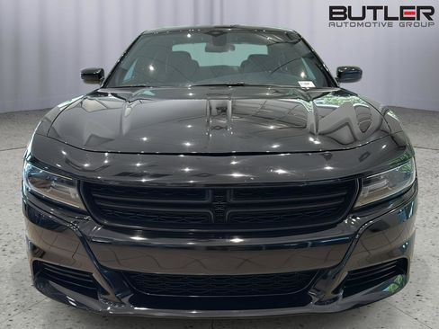 Used 2021 Dodge Charger SXT w/ Blacktop Package RWD image 2