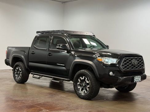 Used 2021 Toyota Tacoma TRD Off-Road w/ Technology Package image 22