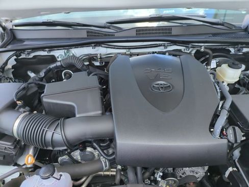 Used 2023 Toyota Tacoma SR5 RWD image 21