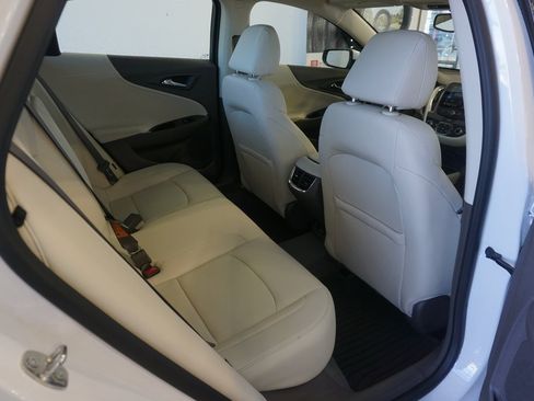 Used 2024 Chevrolet Malibu LT image 25