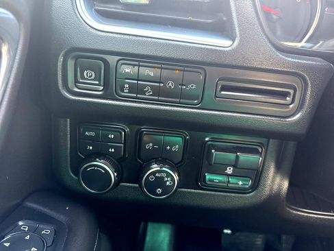 Used 2021 Chevrolet Tahoe Z71 w/ Z71 Signature Package image 30