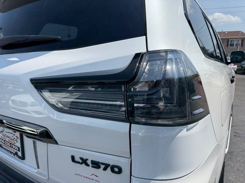 Used 2021 Lexus LX 570 4WD w/ Inspiration Series #2 image 30