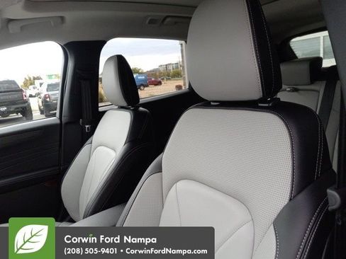 New 2025 Ford Escape SE w/ PHEV Premium Package FWD image 13