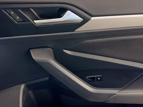 Used 2024 Volkswagen Jetta S image 31