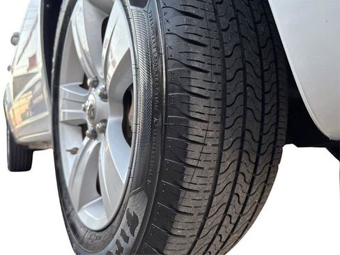 Used 2011 Dodge Caliber Mainstreet image 22