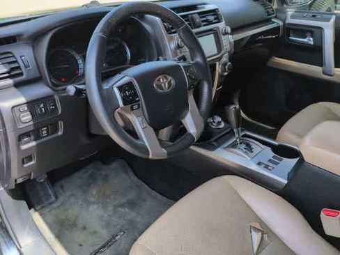 Used 2015 Toyota 4Runner Limited AWD/4WD image 10