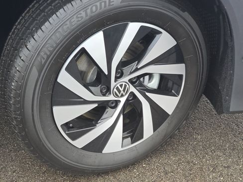 New 2026 Volkswagen Tiguan S image 13