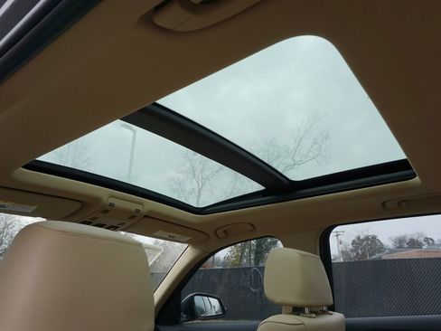 Used 2015 BMW X1 sDrive28i image 16