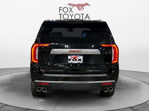 Used 2021 GMC Yukon Denali w/ Denali Premium Package image 5