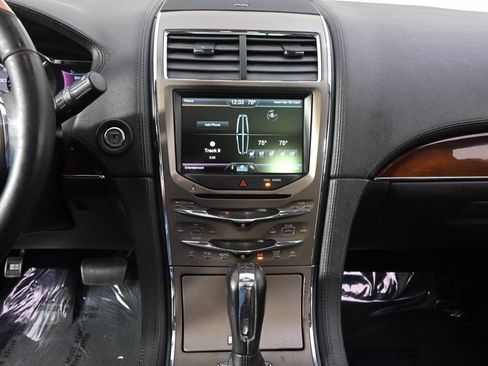Used 2014 Lincoln MKX AWD w/ Equipment Group 102A image 27