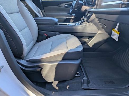 New 2026 Chevrolet Traverse LT image 36