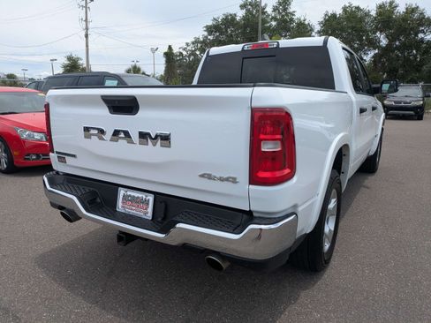 Used 2025 RAM 1500 Big Horn AWD/4WD image 3
