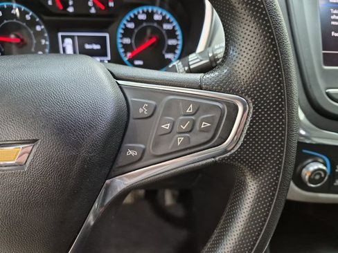 Used 2020 Chevrolet Equinox LS w/ LS Convenience Package FWD image 17