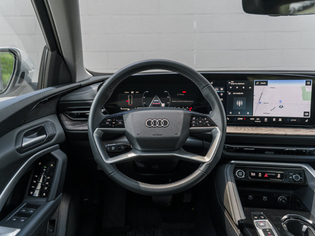 Certified 2025 Audi Q5 Premium w/ Convenience Package AWD/4WD image 22