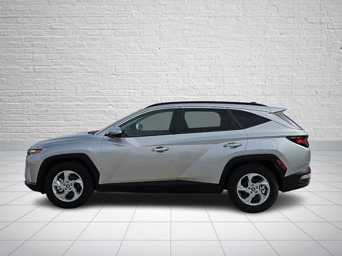 Used 2024 Hyundai Tucson SEL FWD image 2