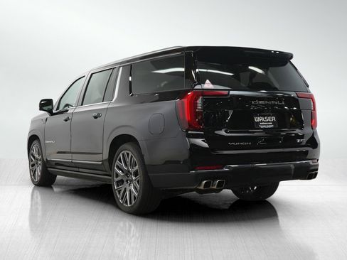 Used 2025 GMC Yukon XL Denali Ultimate AWD/4WD image 2