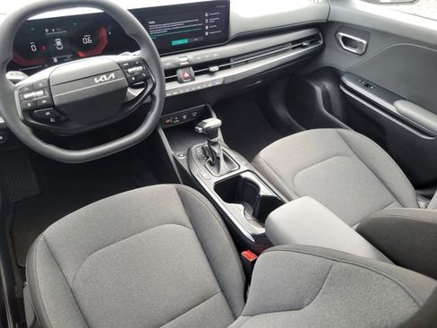 Certified 2025 Kia K4 FWD image 23