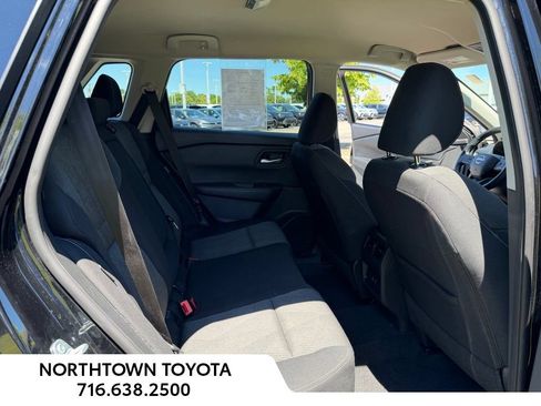 Used 2025 Nissan Rogue SV AWD/4WD image 12