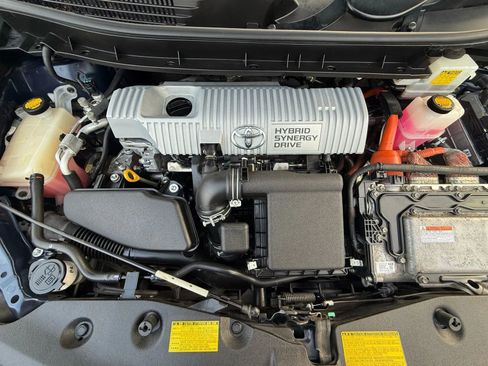 Used 2012 Toyota Prius V Five image 30