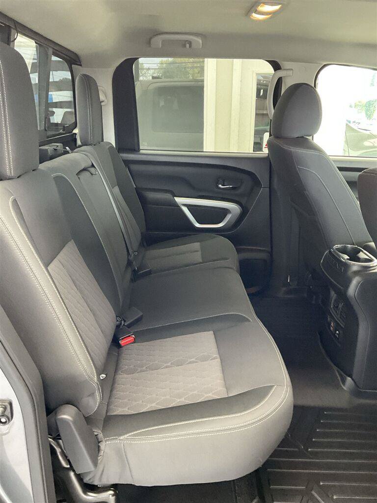 Used 2023 Nissan Titan SV w/ SV Convenience Package AWD/4WD image 14