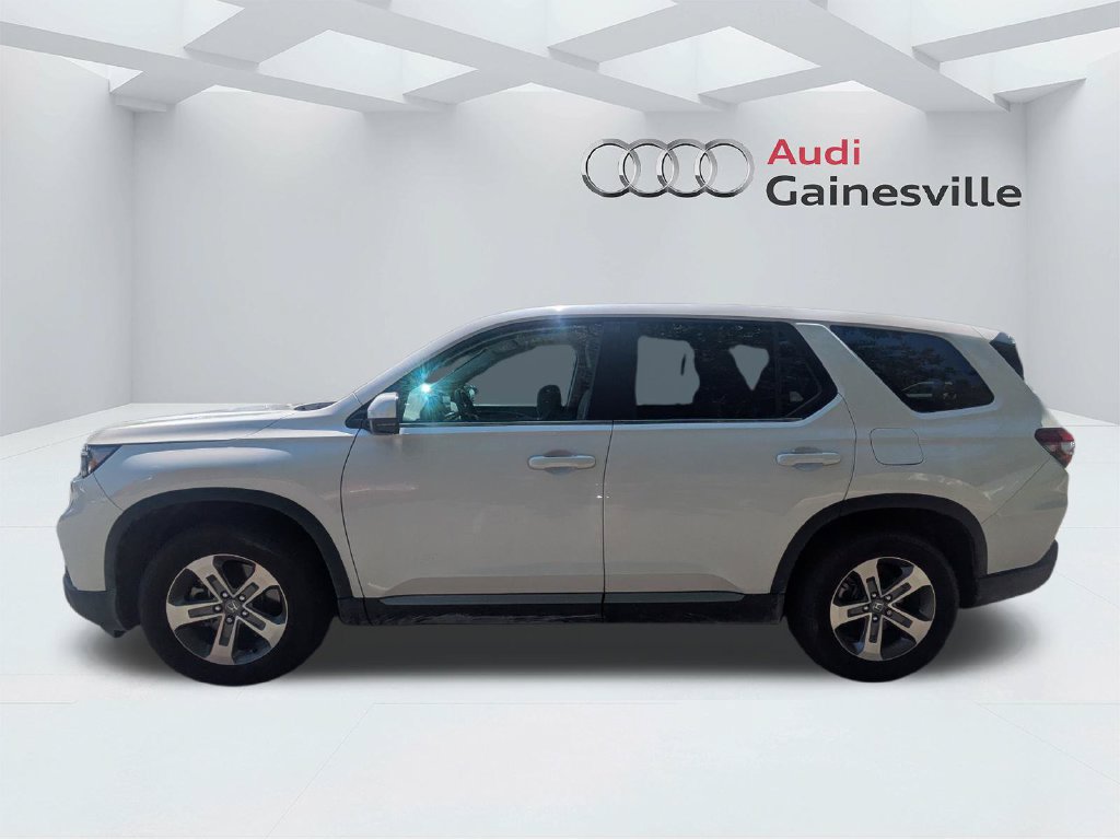 Used 2025 Honda Pilot EX-L image 4