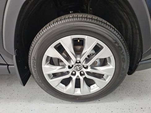 Used 2025 Toyota RAV4 XLE Premium FWD image 9